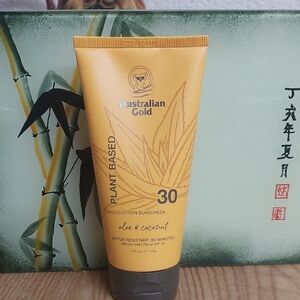 Australian Gold Plant Based Lotion Sunscreen SPF 30 Aloe And Coconut
